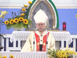 Đức Tổng Giám mục Giuse Nguyễn Chí Linh giảng lễ