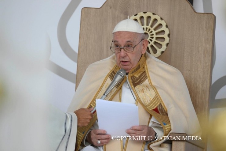 Đức Thánh Cha Phanxicô chia sẻ tại Đại hội Thánh Thể Quốc gia tại Matera, Ý vào ngày 25 tháng 9 năm 2022 (Ảnh: Truyền thông Vatican) 