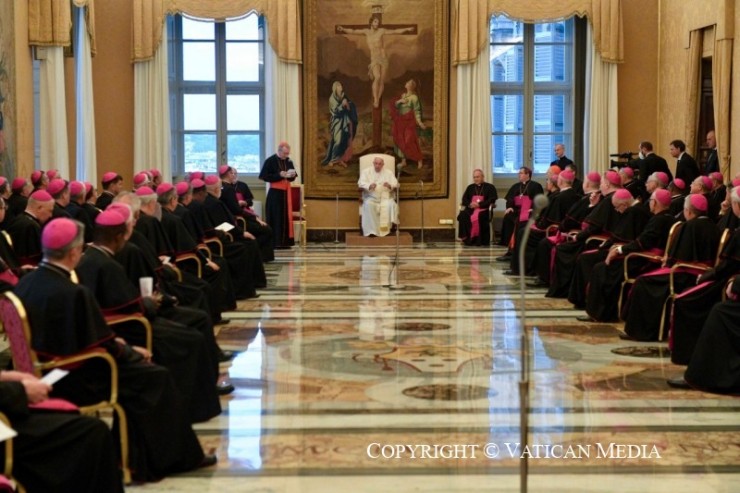 Đức Thánh Cha Phanxicô gặp gỡ các đại diện ngoại giao của mình tại Vatican, ngày 8 tháng 9 năm 2022 (Ảnh: Truyền thông Vatican)