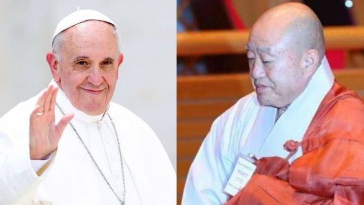 Đức Thánh Cha Phanxicô  và Trưởng tông phái Phật giáo Jogye, Hòa thượng Wonhaeng (Ảnh: RVA)