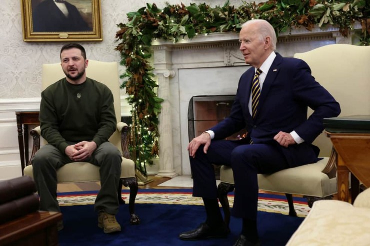 Tổng thống Ukraine Volodymyr Zelensky đã đến thăm Tổng thống Hoa Kỳ Joe Biden tại Washington trong chuyến viếng thăm chính thức đầu tiên bên ngoài Ukraine kể từ khi bắt đầu chiến tranh (Ảnh: Getty Images)