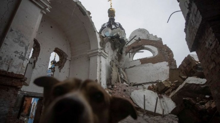 Một Nhà thờ Chính thống giáo bị hư hại do cuộc tấn công của Nga ở vùng Donetsk của Ukraine (Ảnh: vatican News)