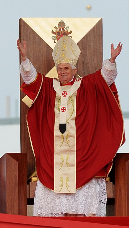 Đức Bênêđictô XVI cử hành Thánh lễ bế mạc Đại hội Giới trẻ Thế giới tại Sydney năm 2008