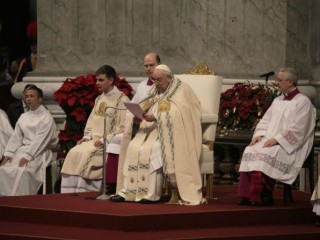 Đức Thánh Cha Phanxicô chủ sự Thánh lễ đầu tiên của năm mới vào ngày 1 tháng 1 năm 2023, tại Vương Cung Thánh Đường Thánh Phêrô ở Rôma (Ảnh: Alan Köppschall/EWTN Vatican)