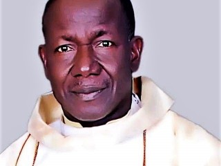 Cha Isaac Achi, một Linh mục Công giáo người Nigeria, đã bị sát hại tại Bang Niger vào ngày 15 tháng 1 năm 2023 (Ảnh: Giáo phận Minna)