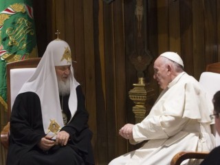 Đức Thánh Cha Phanxicô gặp gỡ Đức Thượng phụ Chính thống giáo Nga Kirill tại Havana, Cuba. vào ngày 12 tháng 2 năm 2016 (Ảnh: Truyền thông Vatican)