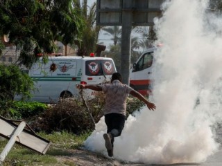 Người Palestine đụng độ với quân đội Israel trong một cuộc đột kích ở Jericho