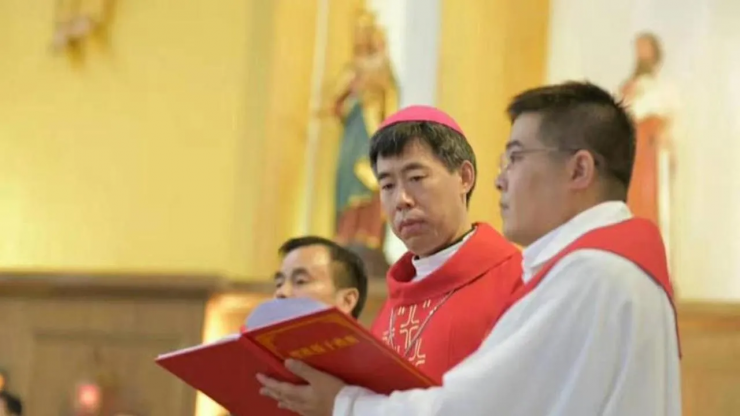 Đức Giám mục Joseph Shen Bin khi làm Giám mục Hải Môn