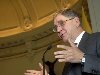 Triết gia Rocco Buttiglione (Ảnh: Đại học Công giáo Giáo hoàng Chile/ Flickr (CC BY-NC-SA 2.0)