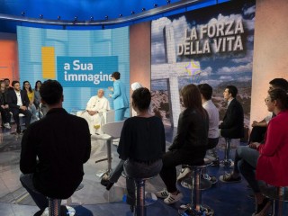 Đức Thánh Cha Phanxicô trong chương trình truyền hình của RAI, đài truyền hình công cộng của Ý (Ảnh: ANSA)