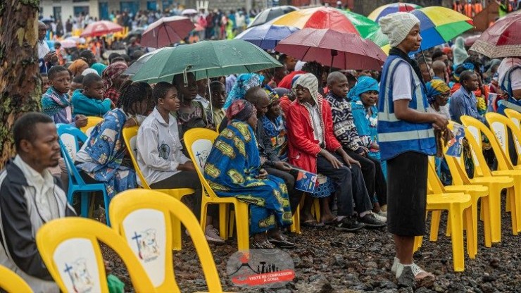 Các tín hữu Congo tham dự Thánh Lễ do Đức Hồng Y Tagle cử hành (Ảnh: Vatican News)