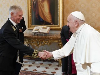 Đức Thánh Cha Phanxicô tiếp kiến tân Đại sứ Nga tại Vatican Ivan Soltanovsky vào ngày 18 tháng 9 năm 2023, tại Vatican (Ảnh: Truyền thông Vatican