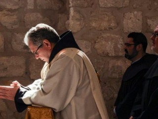 Cầu nguyện cho hòa bình tại Thánh Địa (Ảnh: AFP)