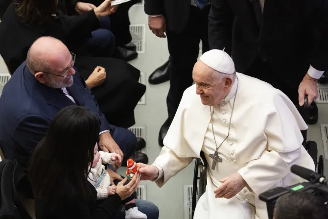 3-232712-general-audience-elizabeth-alva-3284