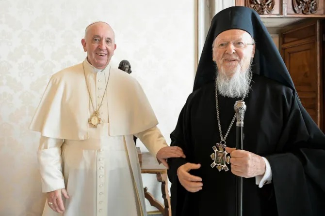 Đức Thánh Cha Phanxicô gặp gỡ Đức Thượng phụ Đại kết Bartholomew I tại Vatican vào ngày 4 tháng 10 năm 2021 (Ảnh: Truyền thông Vatican)