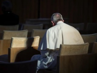 Đức Thánh Cha Phanxicô tham dự tĩnh tâm Mùa Chay của Giáo triều Rôma tại Ariccia, Ý, từ ngày 6 đến ngày 10 tháng 3 năm 2016 (Ảnh: Truyền thông Vatican)