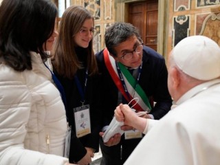 Đức Thánh Cha gặp gỡ các thành viên của Hiệp hội Bổ trợ và Hiện đại hóa các Cơ quan Địa phương của Ý - ASMEL (Ảnh: Truyền thông Vatican)
