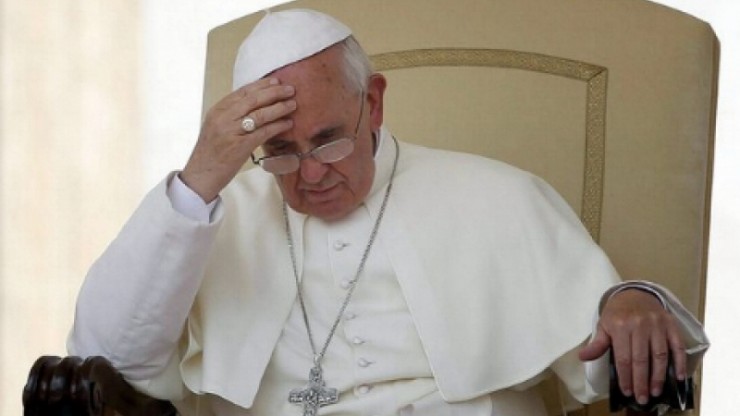 pope-francis-throne-thinking460