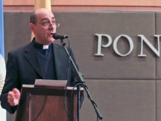 Đức Hồng y Victor Manuel Fernández, Tổng Trưởng Bộ Đức tin (Ảnh: ADN Celam)