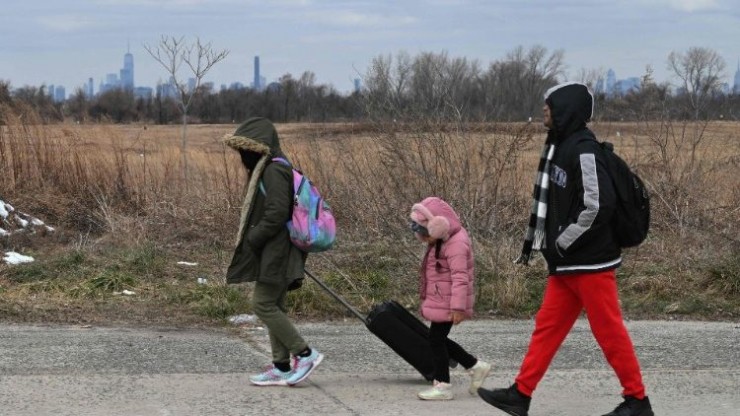 Những người di cư mới đến Brooklyn, New York (Ảnh Vatican News)