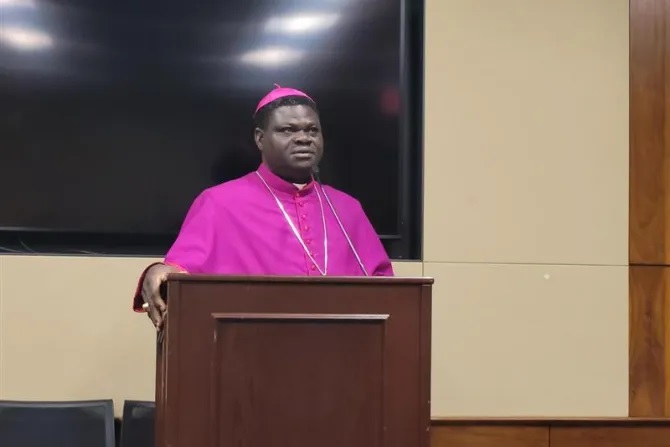 Đức Giám mục Wilfred Anagbe của Giáo phận Makurdi người Nigeria ở bang Benue trong bữa sáng tại Capitol Hill do tổ chức ACN tổ chức vào ngày 30 tháng 1 năm 2024 (Ảnh: Peter Pinedo/CNA)