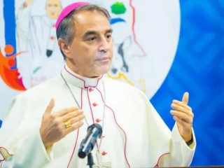 Đức Tổng Giám mục Ettore Balestrero trong cuộc họp báo ngày 12 tháng 1 (Ảnh: CENCO)