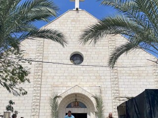 Giáo xứ Công giáo Thánh Gia ở Gaza vào Chúa Nhật Lễ Lá (Ảnh: AFP)