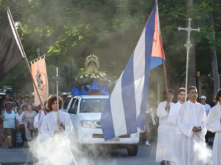 Cuộc rước kiệu của Giáo xứ Thánh Tâm Chúa Giêsu nhằm tôn vinh Đấng bảo trợ của Cuba vào ngày 7 tháng 9 năm 2023 (Ảnh: Giáo xứ Thánh Tâm Chúa Giêsu ở Havana, Cuba)
