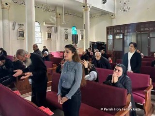 Cộng đoàn tham dự Thánh lễ tại Giáo xứ Thánh Gia ở Gaza (Ảnh: ACN & Giáo xứ Thánh Gia)