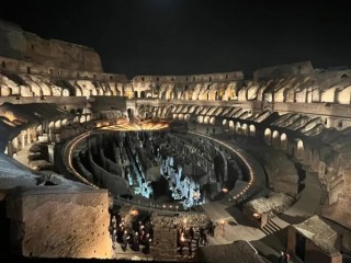 Chặng Đàng Thánh Giá tại Đấu trường La Mã ở Rôma, ngày 15 tháng 4 năm 2022 (Ảnh: Courtney Mares/CNA)