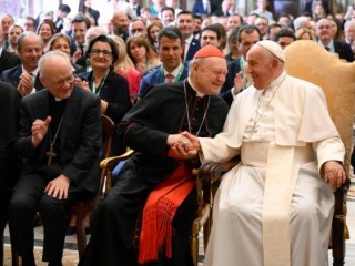 Đức Thánh Cha Phanxicô gặp gỡ những người tham gia Hội nghị quốc tế do Quỹ Centesimus Annus Pro Pontifice Vatican tổ chức (Vatican Media)