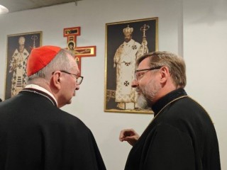 Đức Hồng Y Pietro Parolin thăm trụ sở của lãnh đạo Giáo hội Công giáo Hy Lạp Ukraine, Đức Tổng Giám mục Sviatoslav Shevchuk của Tổng giáo phận Kyiv-Halych (Ảnh: Vatican News)