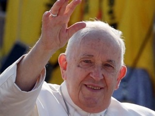 Hình ảnh của Đức Thánh Cha Phanxicô tại Bồ Đào Nha nhân dịp Đại hội Giới trẻ Thế giới (Ảnh: AFP)