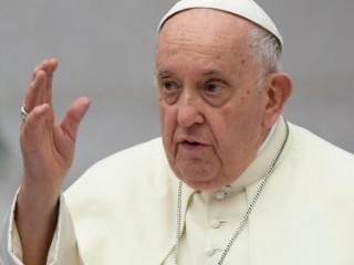 Đức Thánh Cha Phanxicô chúc lành cho các tham dự viên tại Thượng Hội đồng năm 2023 (Ảnh: Vatican News)