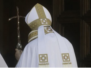 Đức Thánh Cha Phanxicô mở Cửa Thánh tại L’Aquila, Ý (Ảnh: Truyền thông Vatican)