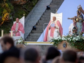 Đức Thánh Cha Phanxicô chủ sự Thánh Lễ vào Chúa Nhật Gaudete trên đảo Corsica, Chúa Nhật, ngày 15 tháng 12 năm 2024 (Ảnh: Daniel Ibáñez/CNA)