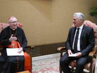 Quốc Vụ Khanh Vatican, Đức Hồng y Pietro Parolin, gặp gỡ Chủ tịch Cuba Miguel Díaz-Canel vào ngày 20 tháng 6 năm 2023, tại Vatican (Ảnh: Truyền thông Vatican)