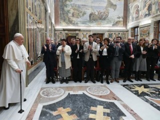 Đức Thánh Cha Phanxicô gặp gỡ các nhà báo đưa tin về Vatican vào ngày 22 tháng 1 năm 2024  (Ảnh: Truyền thông Vatican)