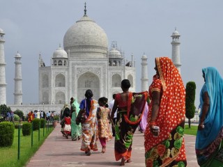 Đền Taj Mahal nằm ở bên phải bờ sông Yamuna ở Agra, Uttar Pradesh, Ấn Độ (Ảnh: Pixabay)