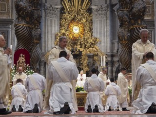 Thánh lễ Truyền chức Linh mục tại Vương cung Thánh đường Thánh Phêrô (Ảnh: Truyền thông Vatican)