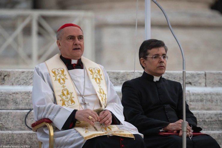 POPE-ROSARY-Antoine-Mekary-ALETEIA-AM_4833