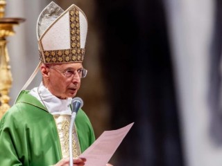 Đức Hồng Y Angelo Bagnasco (Ảnh: Daniel Ibañez/CNA)