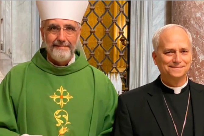 Đức Giám mục Luis Marín de San Martín người Tây Ban Nha thuộc Dòng Augustinô, và Đức Hồng Y Robert Prevost, nay là Đức Thánh Cha Lêô XIV (Ảnh của Đức Giám mục Luis Marín)