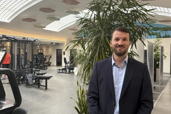 Ông Alessandro Tamburlani là giám đốc và người sáng lập phòng tập thể dục nơi Đức Hồng y Robert Prevost đã tập luyện trước khi đắc cử Giáo hoàng (: Victoria Cardiel/ EWTN News)