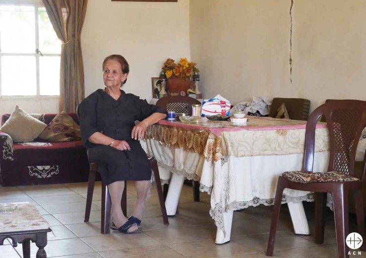 Bà Naddaf trong ngôi nhà của mình tại thung lũng Beqaa