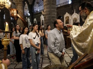 Các tín hữu tham dự Thánh lễ tại Nhà thờ Đức Mẹ Núi Ôliu ở Damascus, Syria, vào Chúa Nhật, ngày 29 tháng 6 năm 2025 (Ảnh: Mohammad Al-Rifai/ ACI MENA)