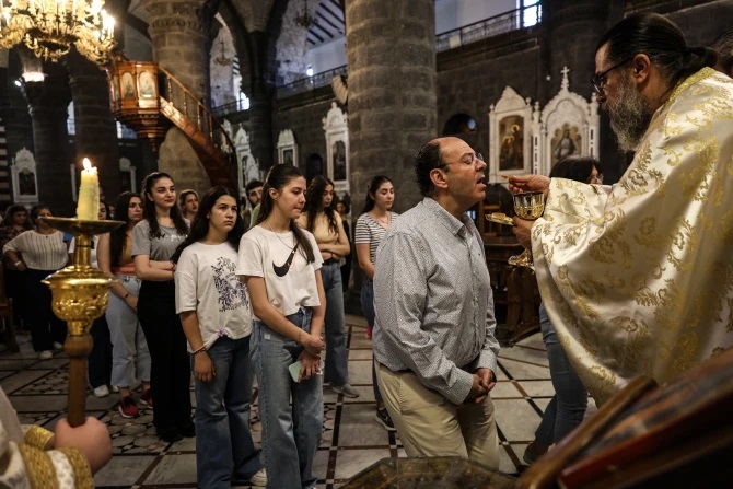 Các tín hữu tham dự Thánh lễ tại Nhà thờ Đức Mẹ Núi Ôliu ở Damascus, Syria, vào Chúa Nhật, ngày 29 tháng 6 năm 2025 (Ảnh: Mohammad Al-Rifai/ ACI MENA)