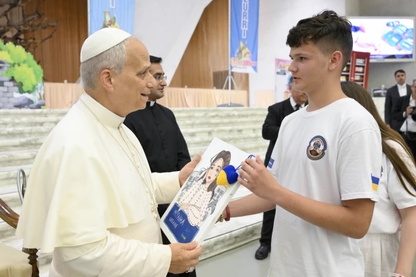 Đức Thánh Cha Lêô XIV gặp gỡ trẻ em và thanh thiếu niên tham gia trại hè “Estate Ragazzi in Vatican” vào ngày 3 tháng 7 năm 2025 tại Vatican (Ảnh: Truyền thông Vatican)