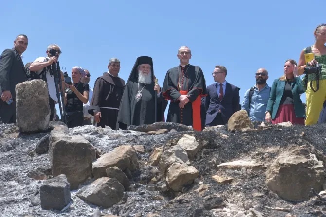 Các nhà lãnh đạo Giáo hội tại Giêrusalem đã đến thăm thị trấn Taybeh ở Ramallah vào ngày 14 tháng 7 năm 2025 (Ảnh: Sand Sahiliya)
