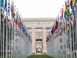 Cờ các quốc gia tại trụ sở Liên Hợp Quốc tại Châu Âu ở Geneva